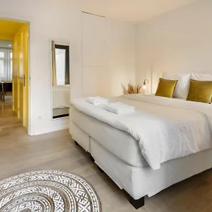 R73 By Domani Apartahotel Amberes